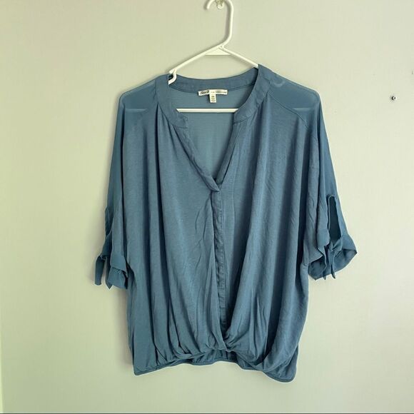 Seven7 Sheer Back Twist Hem Blue Blouse M - Picture 4 of 13